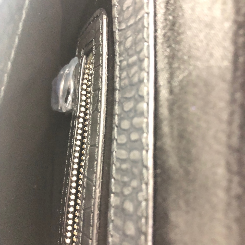 Banana Republic Lg Patent Croc Embossed Clutch - Picture 8 of 8